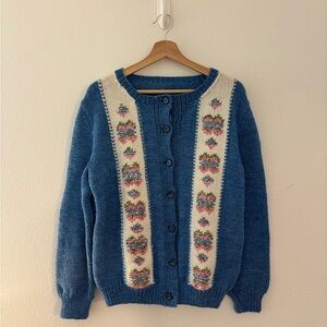 Vintage knit cardigan in blue